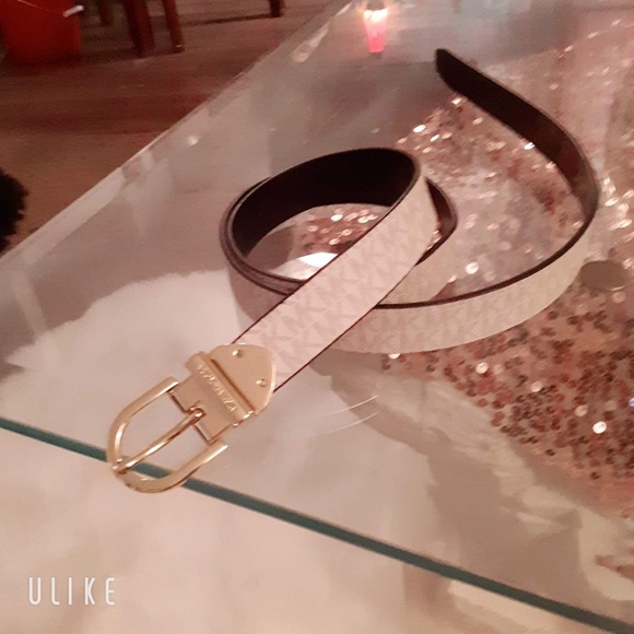 Michael Kors - Picture 1 of 1